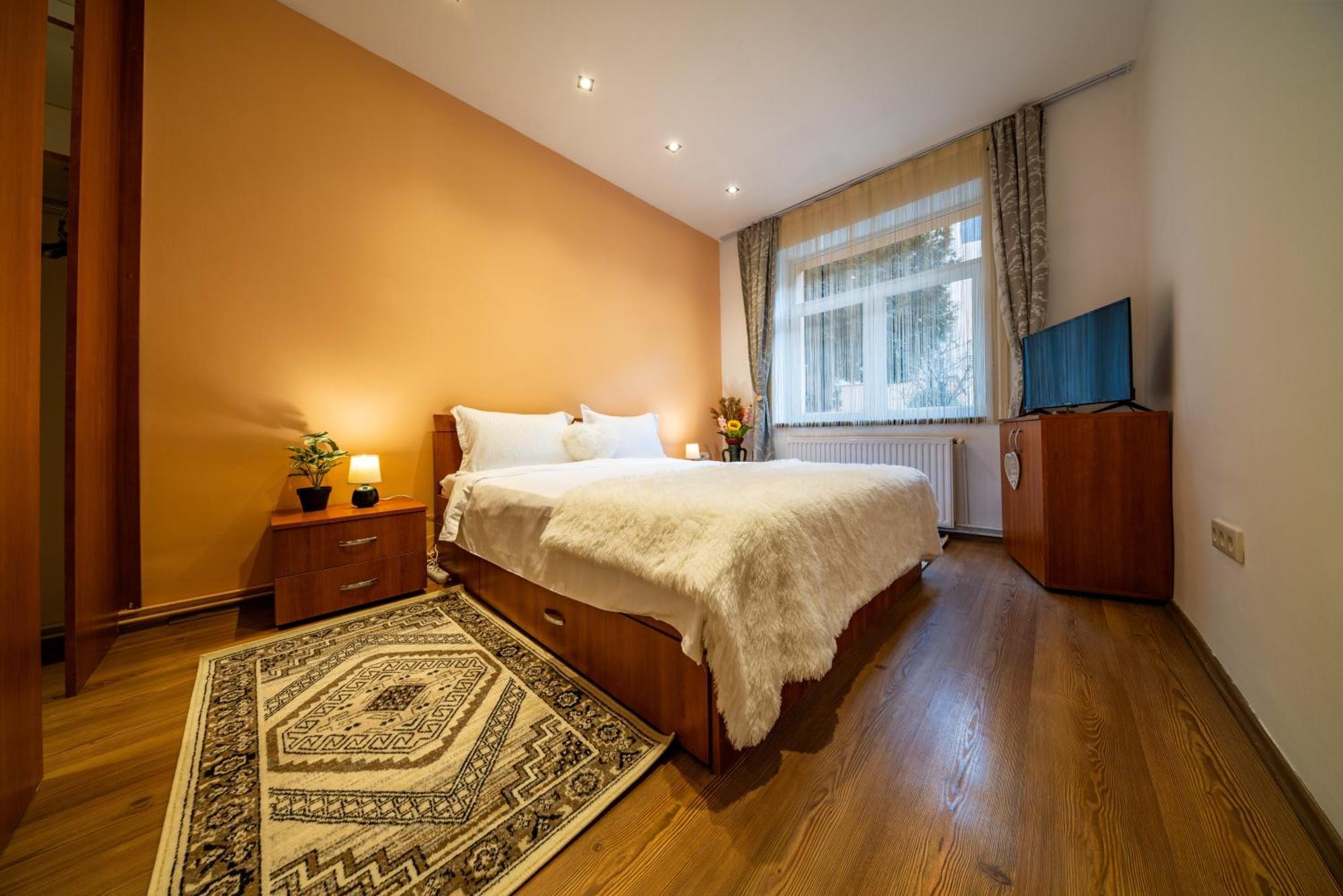 John Residence Apartment Brasov With Parking Option Exterior foto