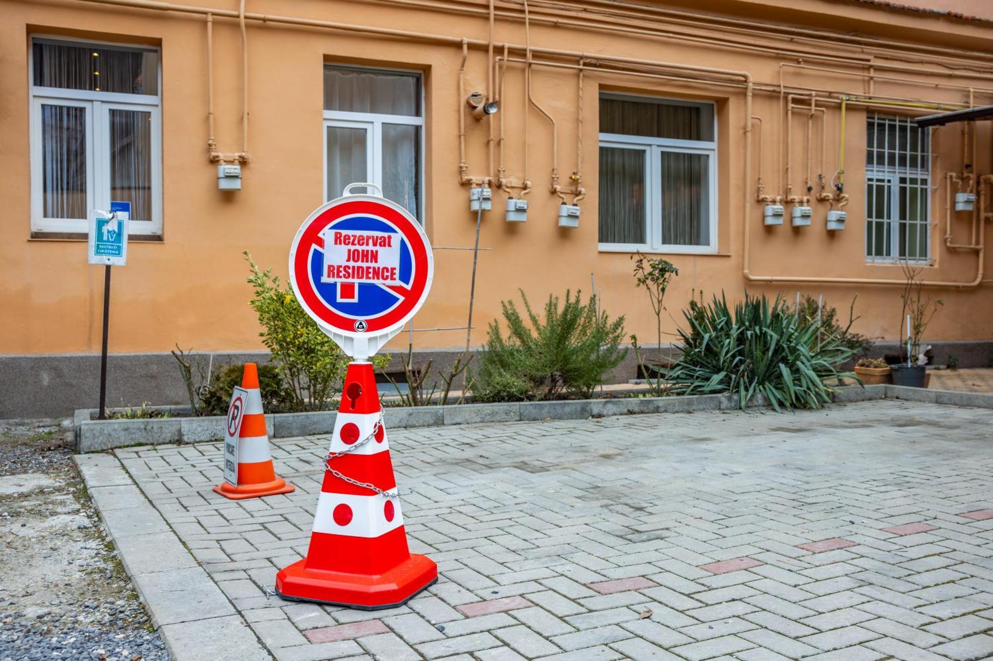 John Residence Apartment Brasov With Parking Option Exterior foto