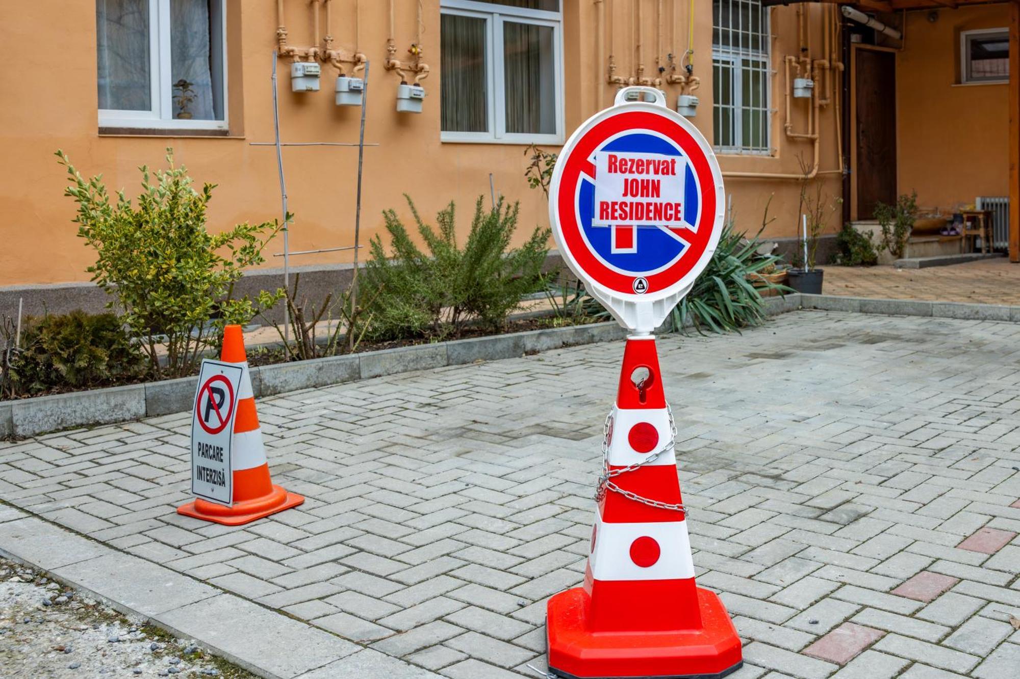 John Residence Apartment Brasov With Parking Option Exterior foto