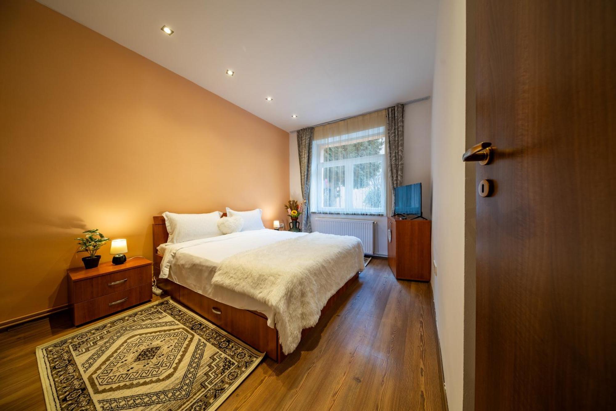 John Residence Apartment Brasov With Parking Option Exterior foto